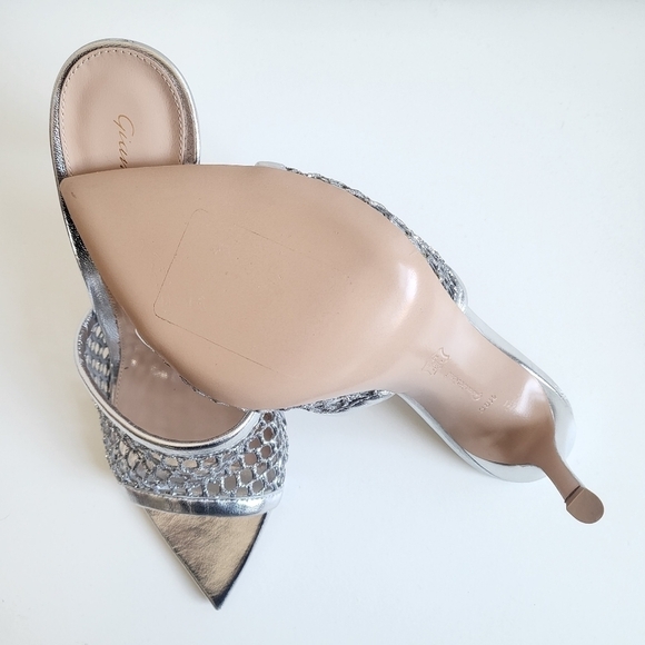 Gianvito Rossi Alisia Netted Leather 105mm Silver Heels Beyoncé Style New 8.5 US - Picture 16 of 17